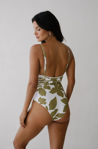 AMIRA ONE PIECE